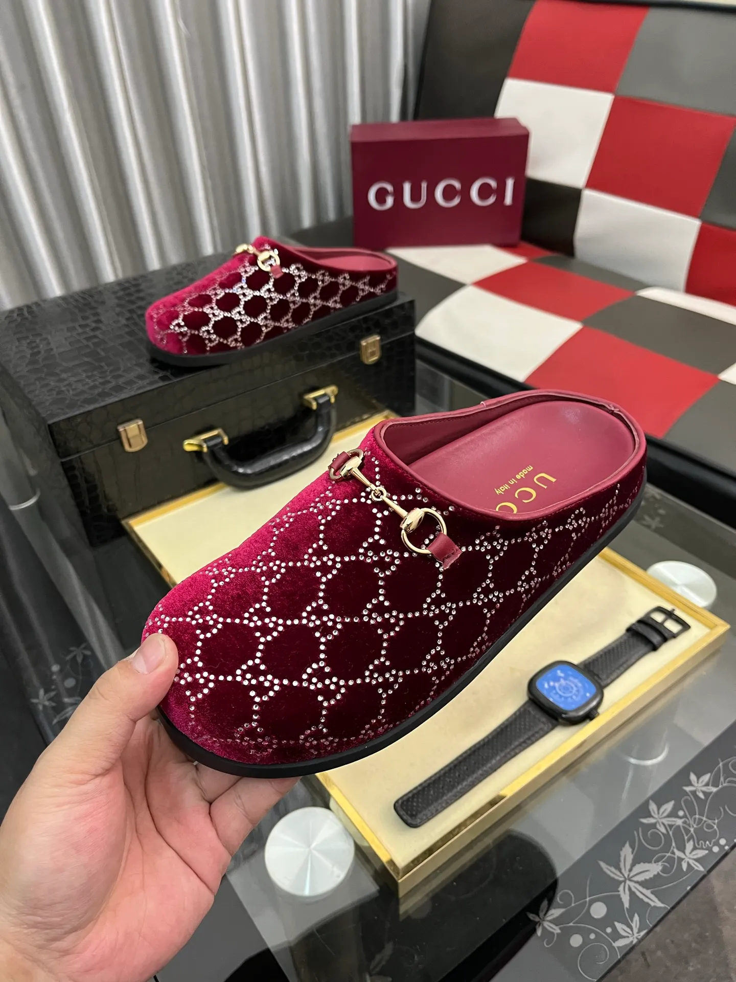 Ex-factory price: 460⌚️⌚️[Gucci] 2025 new season half-slip men's shoes, made of Italian imported first-layer frosted cowhide➕sheepskin lining, original hardware buckle, original combination of wear-resistant outsole, real shot 🎬 very comfortable on the feet, 4️⃣ colors available in sizes 38-44
